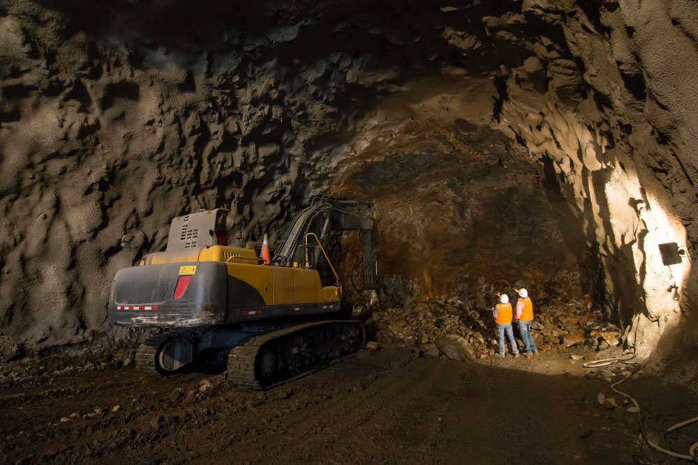 Digging-Deeper-Exploring-the-Fascinating-World-of-Underground-Mining-and-Exploration